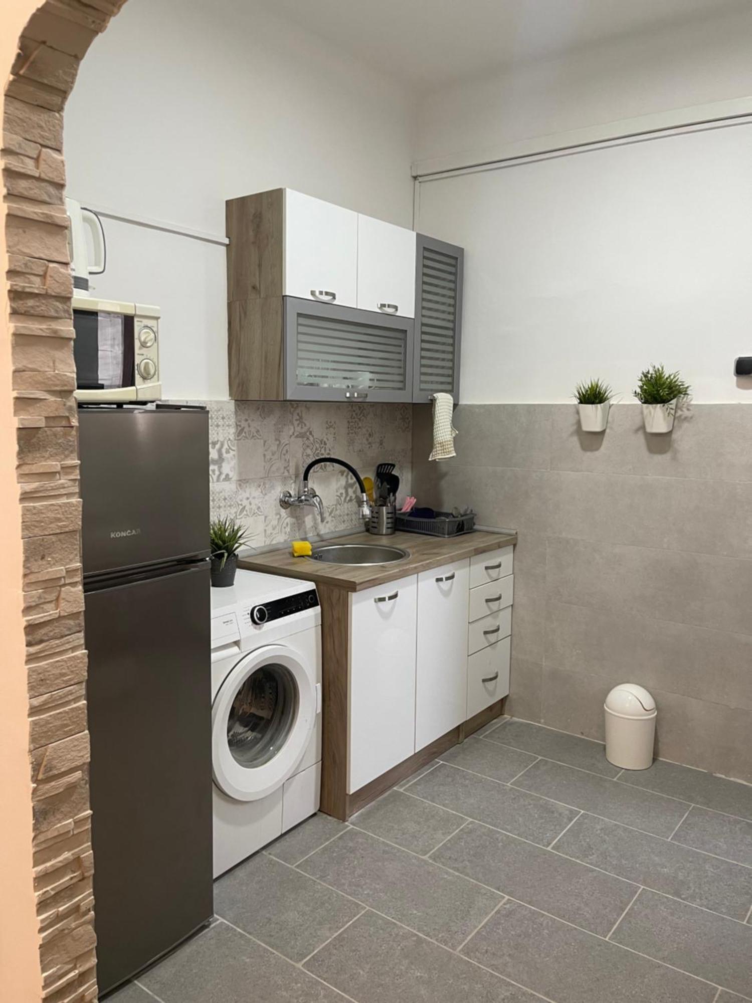 Apartman Centar 5 *